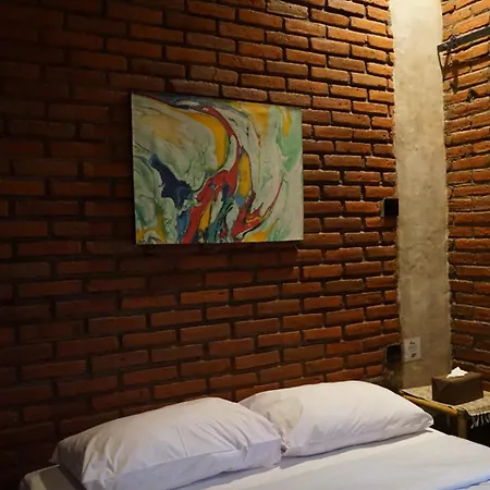 Abrhms Guest House Seminyak Bali